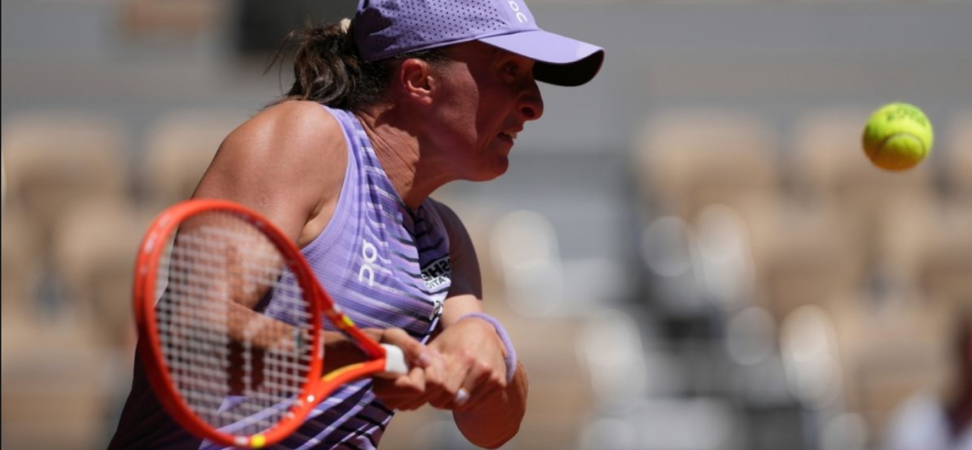 Swiatek Grinds Past Bejlek at Roland Garros 2026 to Set Up Tense All-Polish Clash With Linette